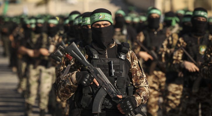 شاهد اشتباك رجال المقاومة مع جنود الاحتلال من مسافة صفر