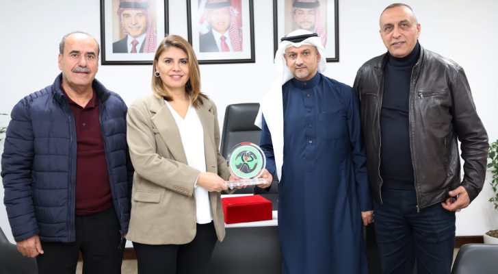 اللجنة الأولمبية تشيد بأنشطة الاتحاد العربي للكرة الطائرة