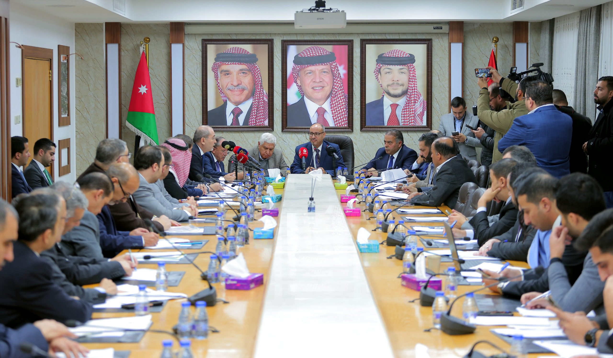 صورة حول : الصفدي: السردية الإسرائيلية كاذبة وغير منطقية الصفدي: السردية الإسرائيلية كاذبة وغير منطقية
