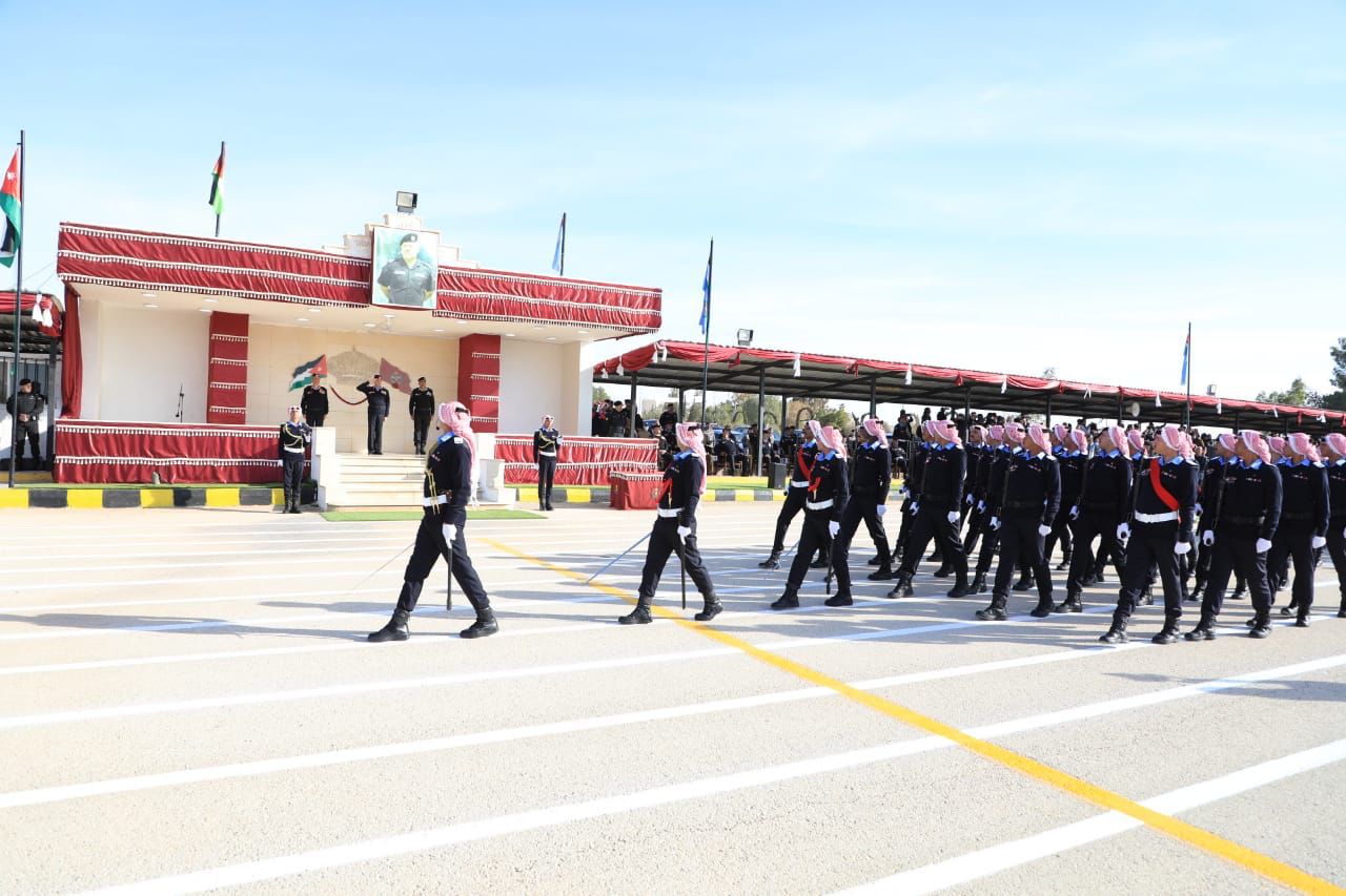 اللواء المعايطة يرعى تخريج كوكبة من مستجدّي الأمن العام