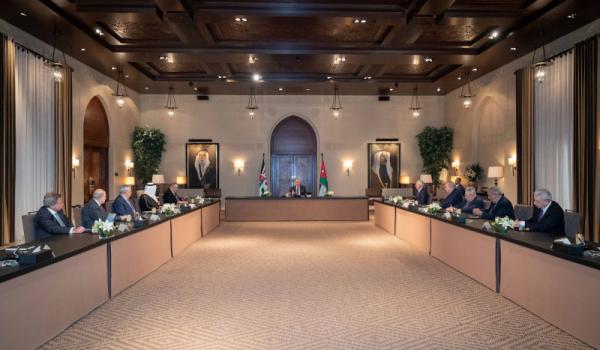 صورة حول : الملك يستقبل وفد مجلس العلاقات العربية والدولية في إطار بحث تداعيات استمرار الحرب على غزة الملك يستقبل وفد مجلس العلاقات العربية والدولية في إطار بحث تداعيات استمرار الحرب على غزة