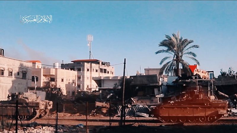 صورة حول : شاهد مشاهد من التحام مجاهدي القسام مع الاحتلال غرب خان يونس شاهد مشاهد من التحام مجاهدي القسام مع الاحتلال غرب خان يونس