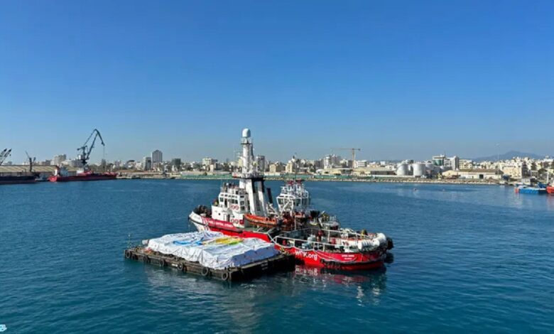 رصد “سفينة مساعدات” قرب سواحل غزة