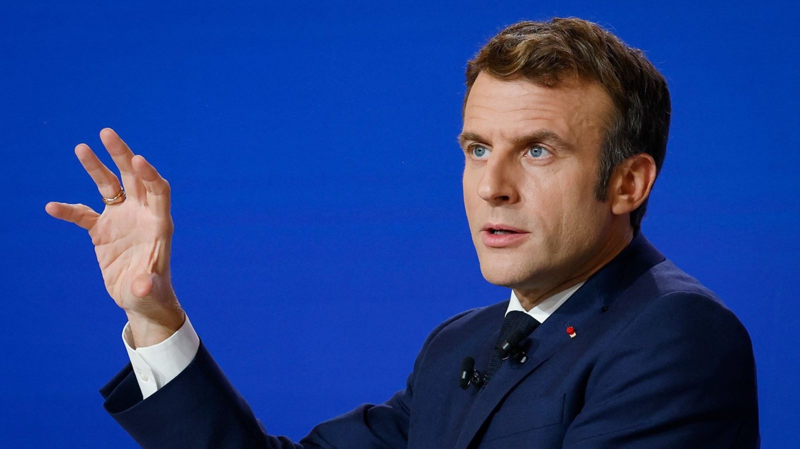 صورة حول : ماكرون يعلن للمرة الأولى دعمه لمشروع قانون يسمح بإنهاء الحياة ماكرون يعلن للمرة الأولى دعمه لمشروع قانون يسمح بإنهاء الحياة