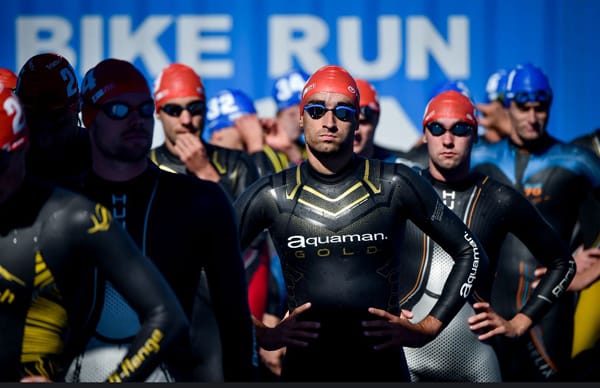 الترياثلون.. بدر سيوان في سباق نحو التأهل إلى أولمبياد باريس 2024