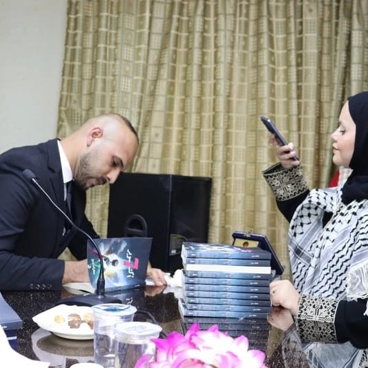 مصطفى جربوع يشهر " 7 أكتوبر" اتحاد الكتّاب برعاية معالي لينا شبيب