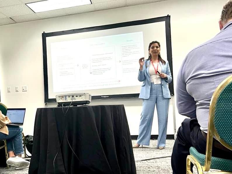 نائب الأمين في حزب إرادة تستعرض قصة نجاح من الأردن في مؤتمر CIES للتعليم