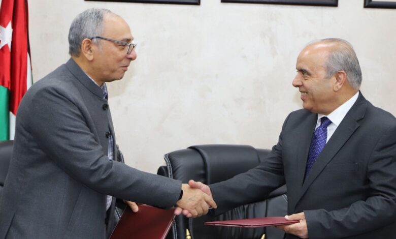 التربية توقع اتفاقية لإنشاء 3 مدارس في المملكة