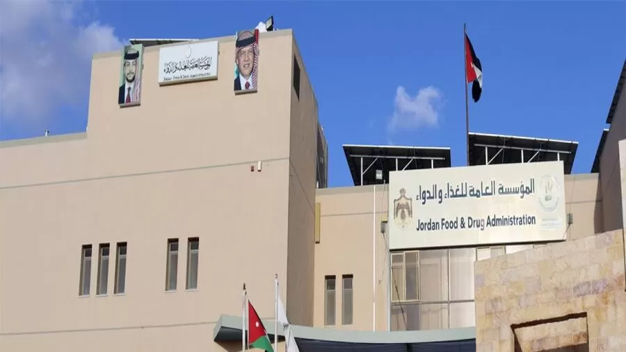 إغلاق مصنع وضبط 12 طنا من الألبان المغشوشة