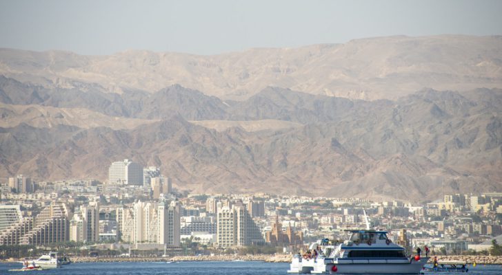 الحوثيون يستهدفون إيلات جنوبي فلسطين بعدد من الصواريخ المجنحة