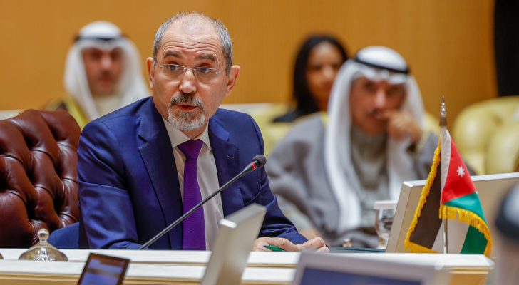 صورة حول : الصفدي: العدوان الإسرائيلي على غزة يمثل التحدي الأكبر في المنطقة الصفدي: العدوان الإسرائيلي على غزة يمثل التحدي الأكبر في المنطقة