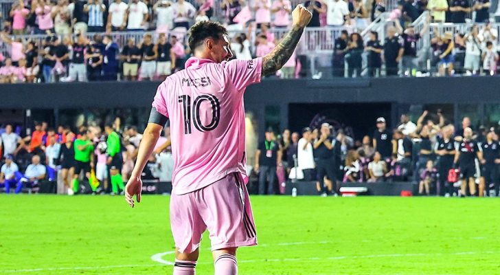 مشجعو ميسي في هونغ كونغ يستردون ٥٠% من قيمة التذاكر