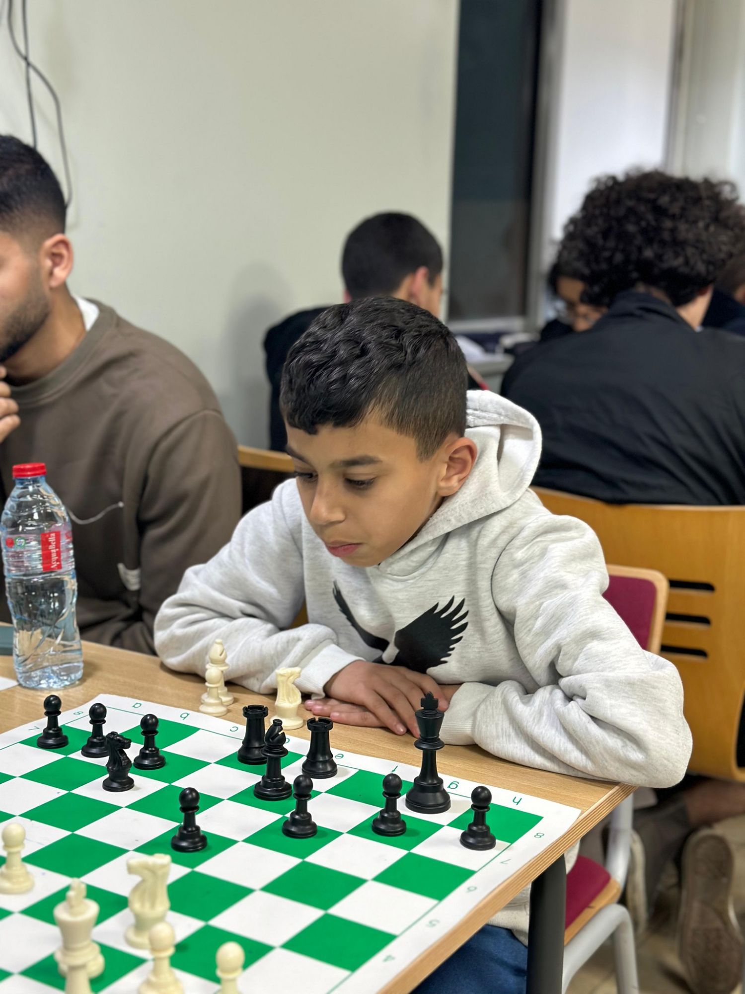 صورة حول : المركز الثاني للطالب عمرو ابو سمرة من مدرسة النظم الحديثة في بطولة تربية عمان الثانية للشطرنج المركز الثاني للطالب عمرو ابو سمرة من مدرسة النظم الحديثة في بطولة تربية عمان الثانية للشطرنج