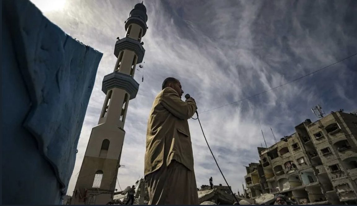 صورة حول : صَوت الأذان يَصدح مِن مَساجد دمرها الاحتلال فِي غـزة صَوت الأذان يَصدح مِن مَساجد دمرها الاحتلال فِي غـزة