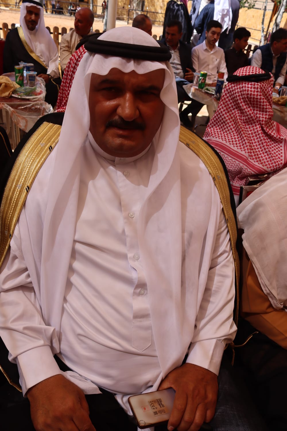 الشيخ طالب المناصير ( أبو نشمي ) واخوانة يولمون لحشد من شيوخ ووجهاء المملكة .. صور