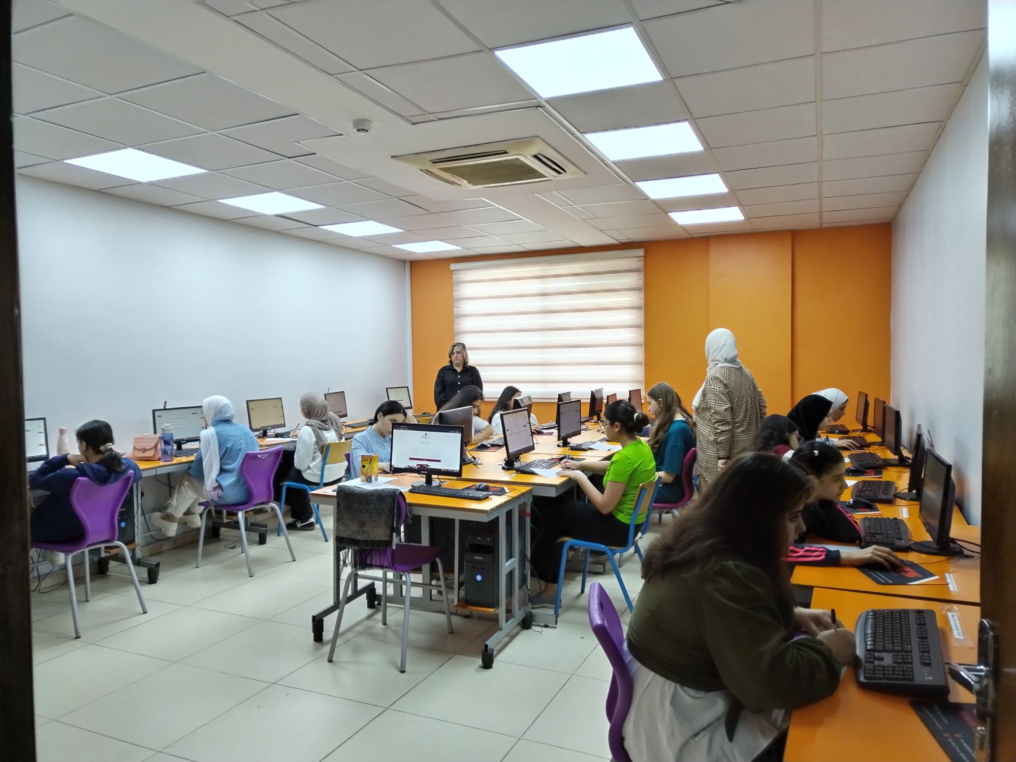 صورة حول : الجلسة الثالثة من امتحان المنح الدراسية في مدارس النظم الحديثة الجلسة الثالثة من امتحان المنح الدراسية في مدارس النظم الحديثة