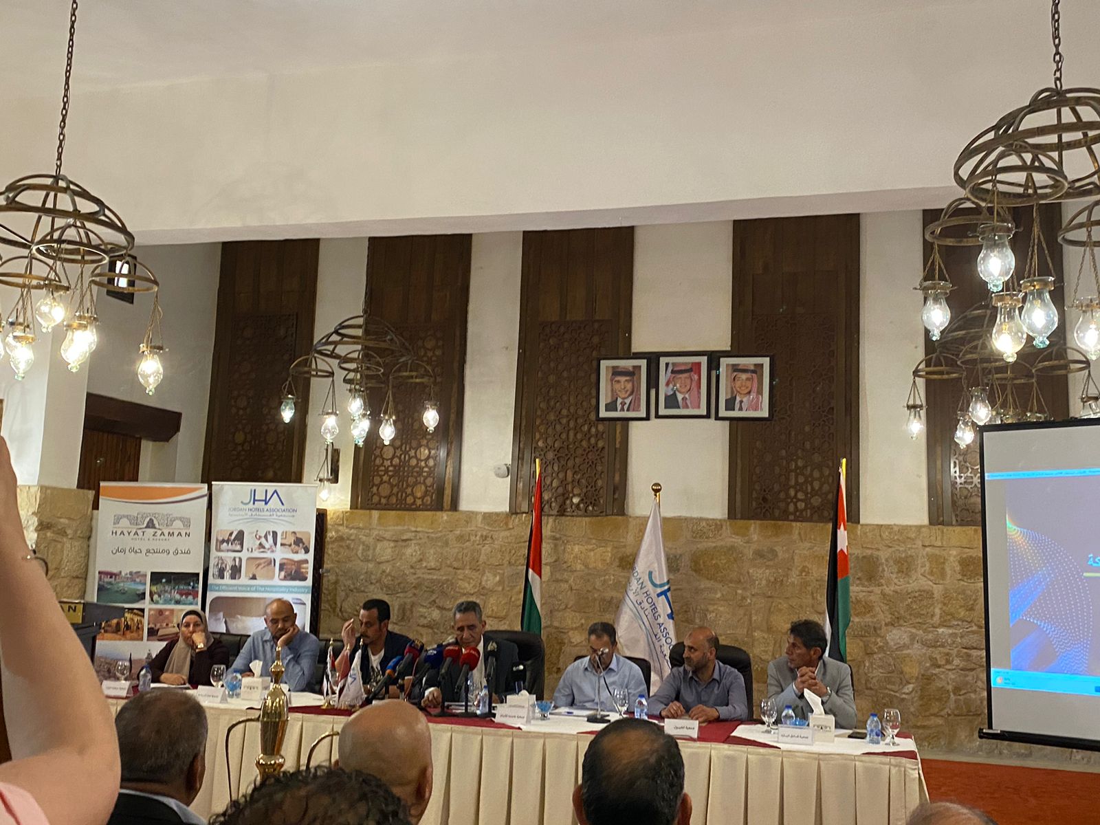 هلالات خلال جولة إعلامية في البترا : الخدمات تواجه تحديات حرجة عدة