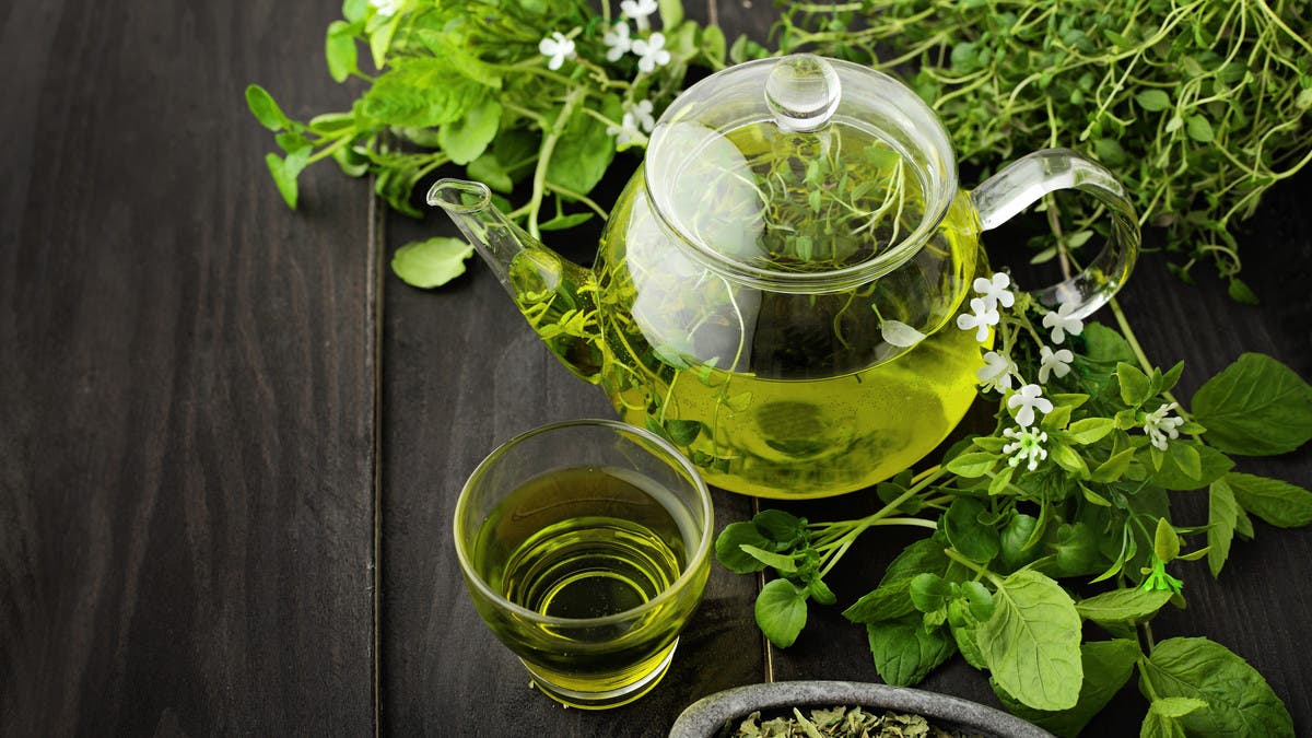 أيُهما أفضل الشاي أم العصير فِي الصباح؟