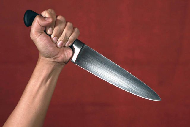 صورة حول : قتل شقيقه بسببِ خلافات عائليّة قتل شقيقه بسببِ خلافات عائليّة