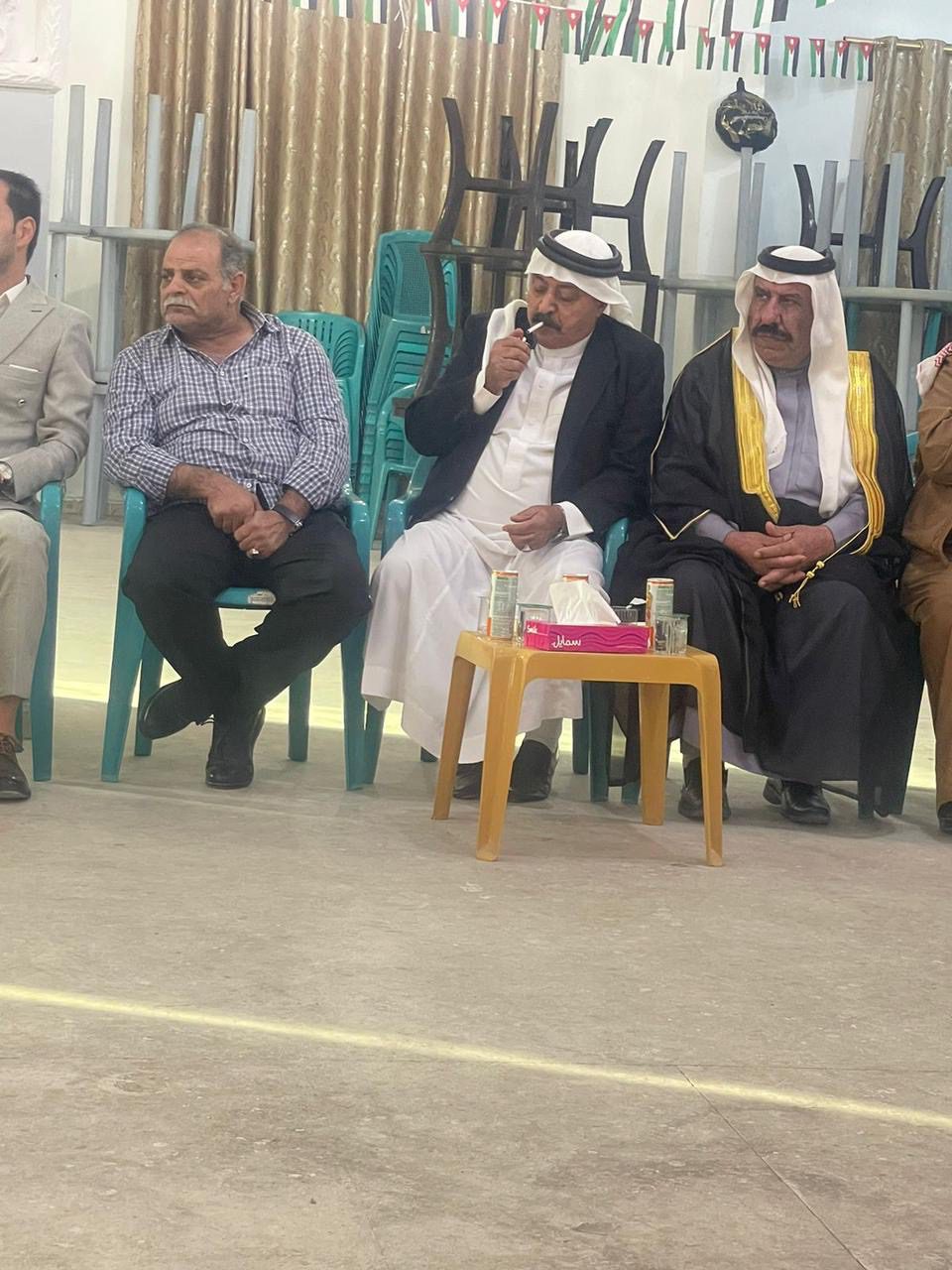 صورة حول : اجتماع توافقي لابناء الطفيلة في الزرقاء (صور) اجتماع توافقي لابناء الطفيلة في الزرقاء (صور)