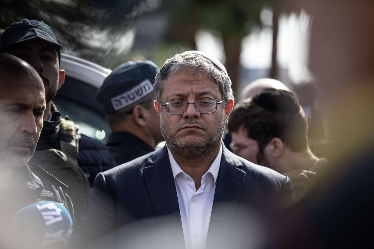 صورة حول : تطورات الحالة الصحية للوزير المتطرف بن غفير تطورات الحالة الصحية للوزير المتطرف بن غفير