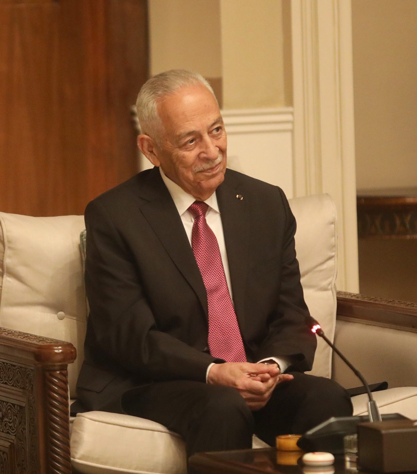 رئيس الديوان الملكي الهاشمي يلتقي إعلاميين ونشطاء تواصل اجتماعي