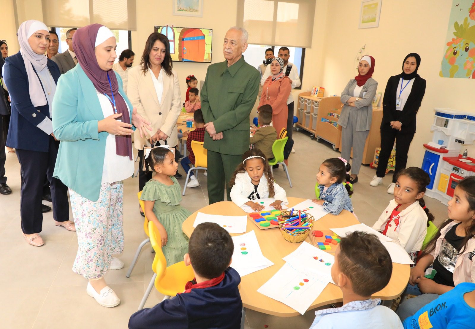 رئيس الديوان الملكي يفتتح مشاريع مبادرات ملكية في محافظة إربد