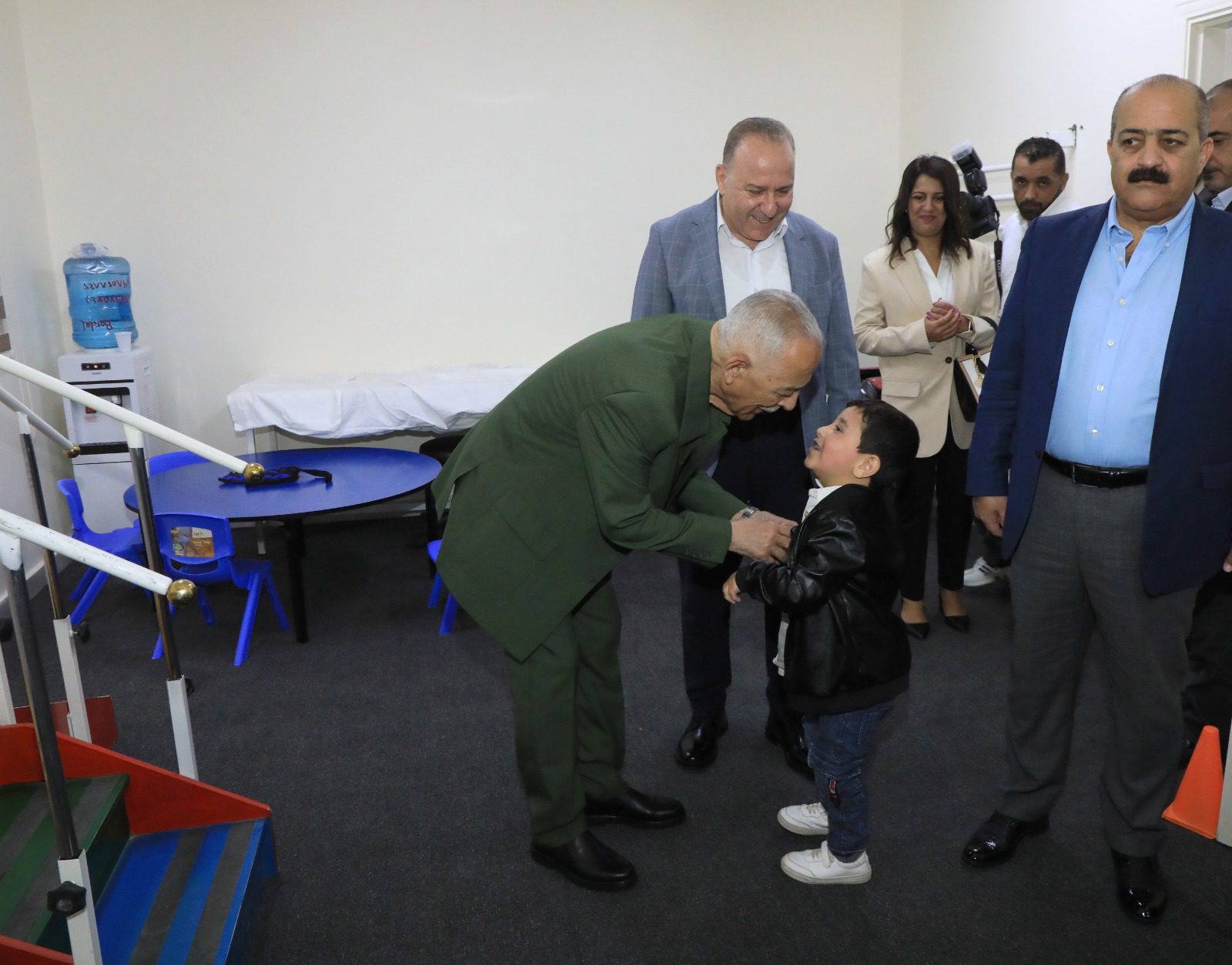 صورة حول : رئيس الديوان الملكي يفتتح مشاريع مبادرات ملكية في محافظة إربد رئيس الديوان الملكي يفتتح مشاريع مبادرات ملكية في محافظة إربد