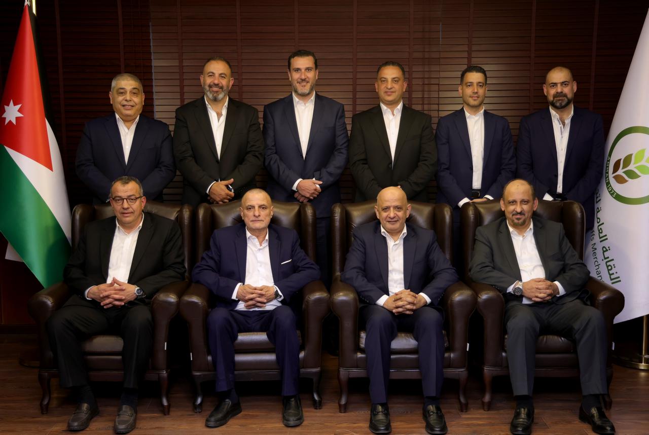 صورة حول : خليل الحاج توفيق رئيسا لنقابة تجار المواد الغذائية لدورة جديدة خليل الحاج توفيق رئيسا لنقابة تجار المواد الغذائية لدورة جديدة