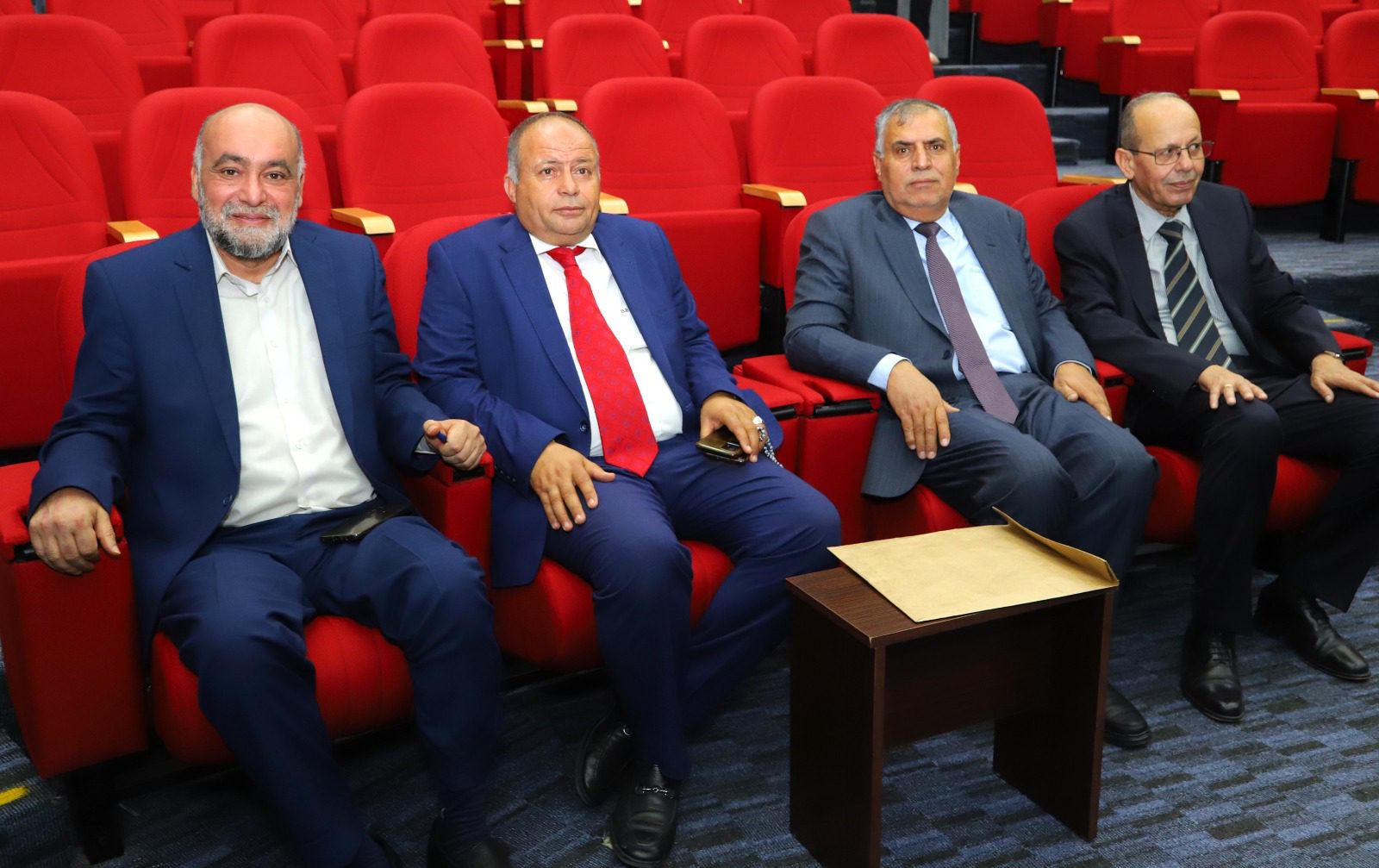 صورة حول : بمشاركة ما يزيد على 1700 محام متدرب جامعة البترا تستضيف الامتحان التحريري للمحامين المتدربين بمشاركة ما يزيد على 1700 محام متدرب جامعة البترا تستضيف الامتحان التحريري للمحامين المتدربين