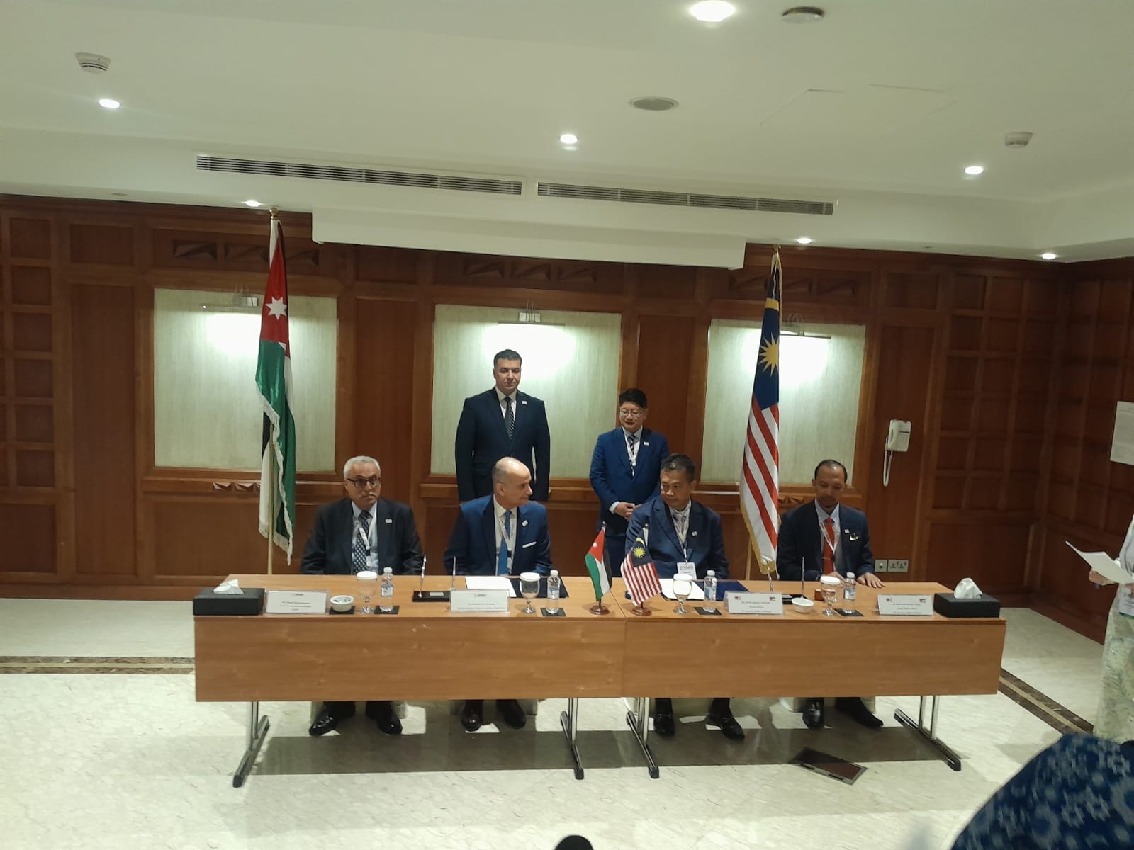 مُذكرة تفاهم بين "التعاونية الأردنية" والمعهد التعاونيّ الماليزي