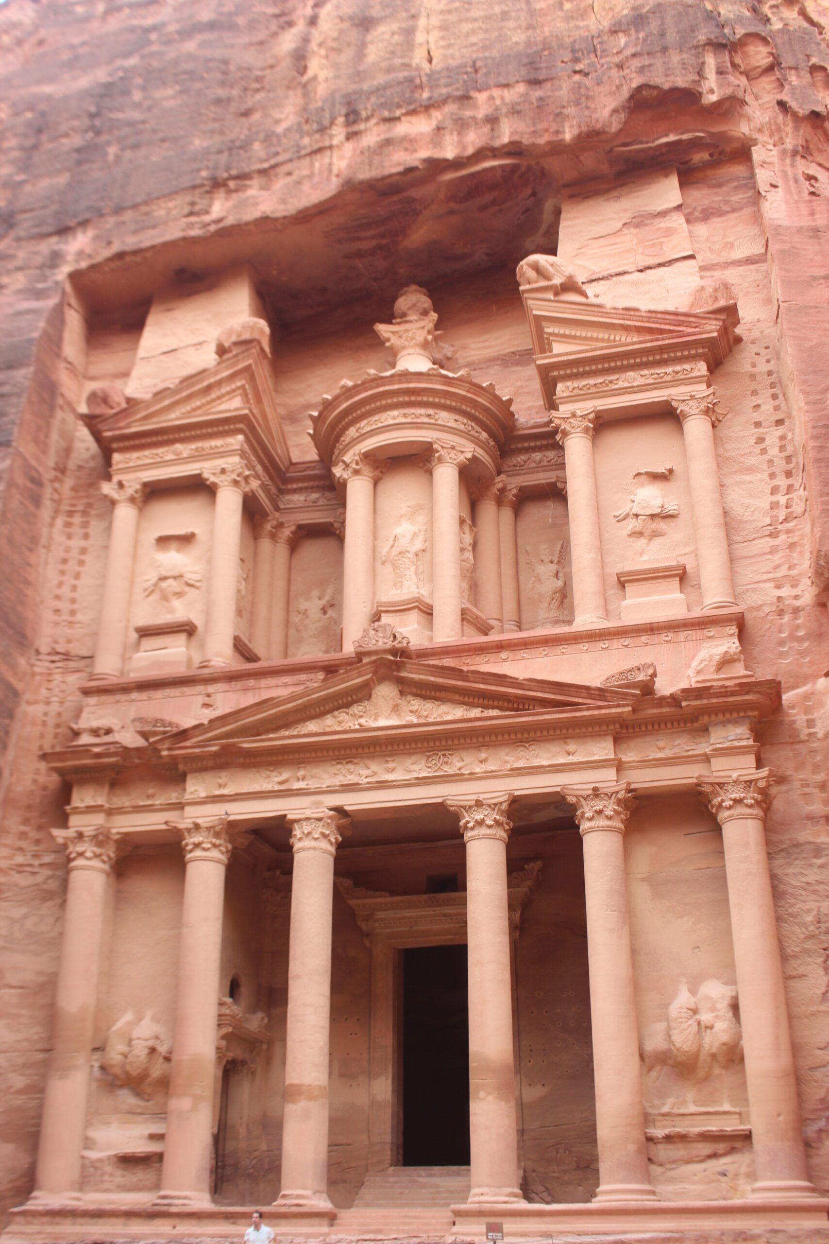 هلالات خلال جولة إعلامية في البترا : الخدمات تواجه تحديات حرجة عدة