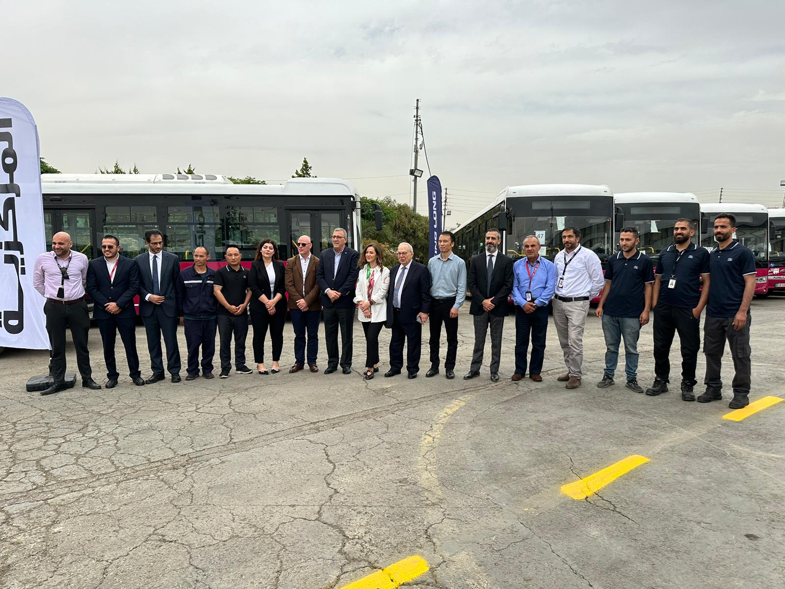 بالصور.. أسطول نقل جديد لأمانة عمان من المركزية للتجارة والمركبات