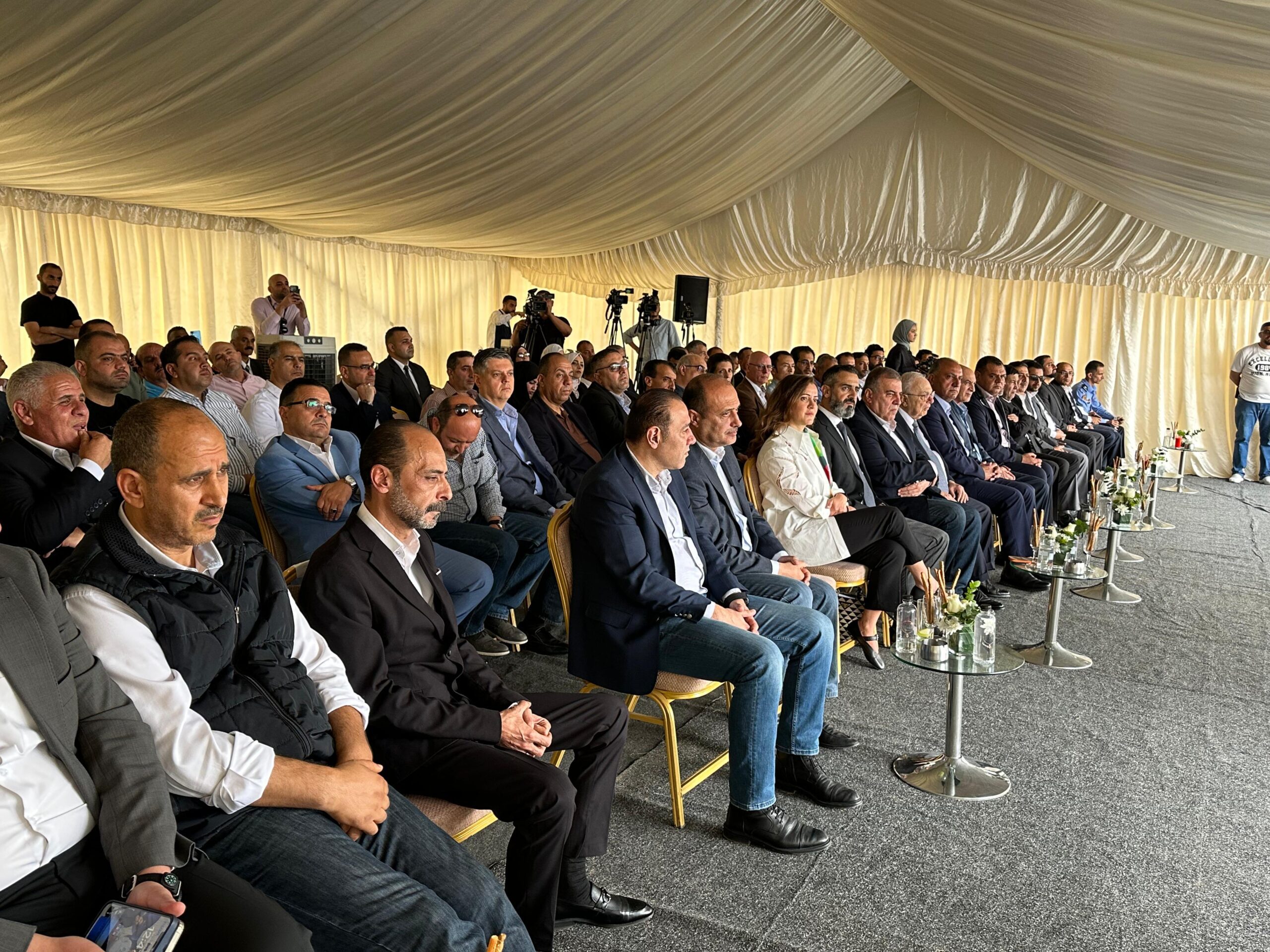 بالصور.. أسطول نقل جديد لأمانة عمان من المركزية للتجارة والمركبات