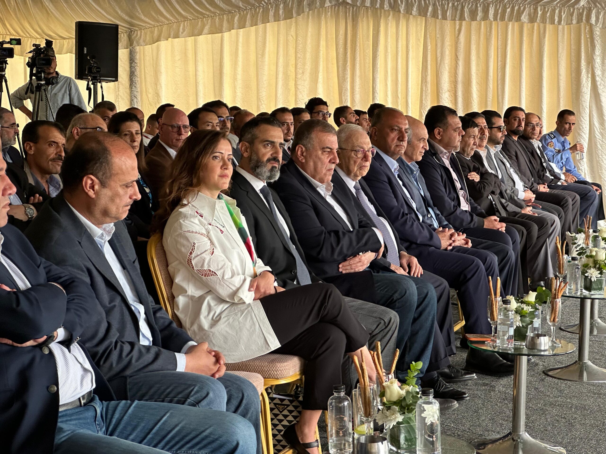 بالصور.. أسطول نقل جديد لأمانة عمان من المركزية للتجارة والمركبات