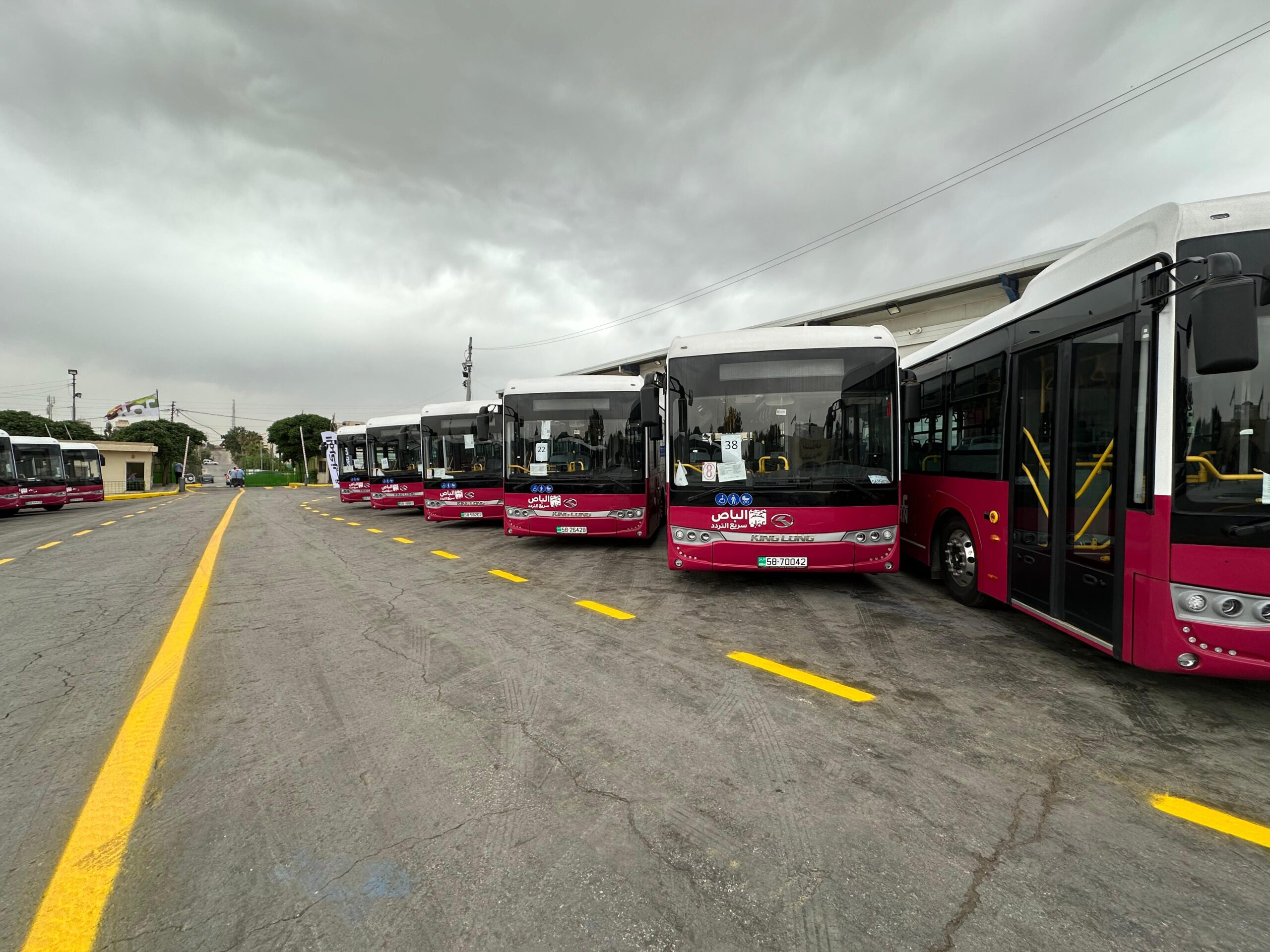 بالصور.. أسطول نقل جديد لأمانة عمان من المركزية للتجارة والمركبات