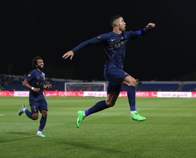 النصر يكتسح شباك أبها بثمانية