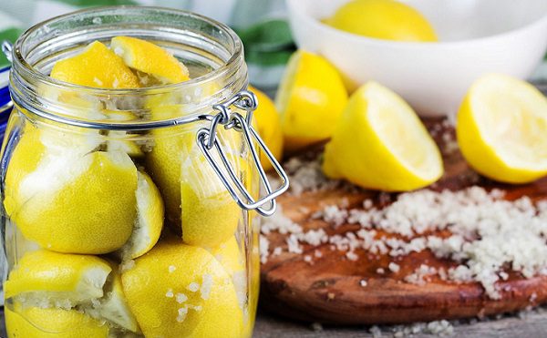 مَا هي فَوائد مخلل الليمون؟