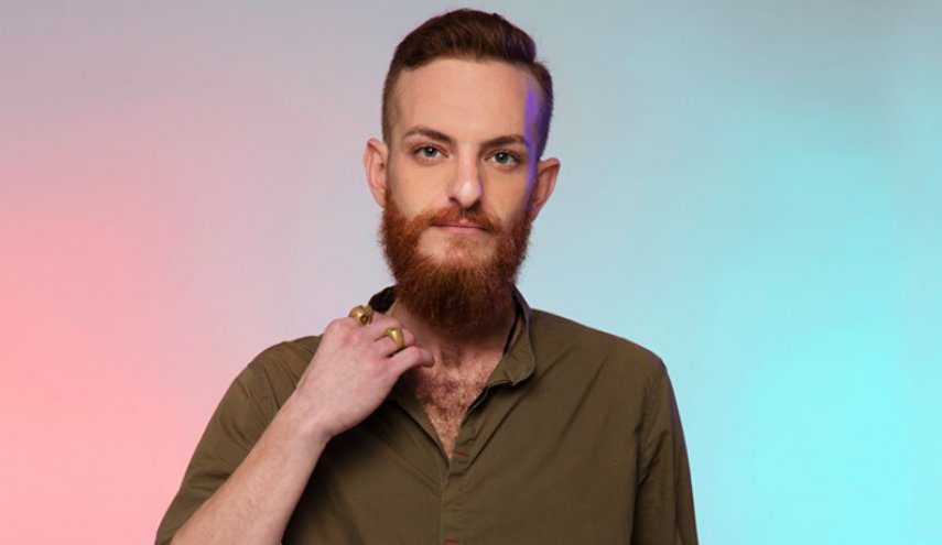 أويس مخللاتي يَتعرض للانتقاد بسبب مظهره