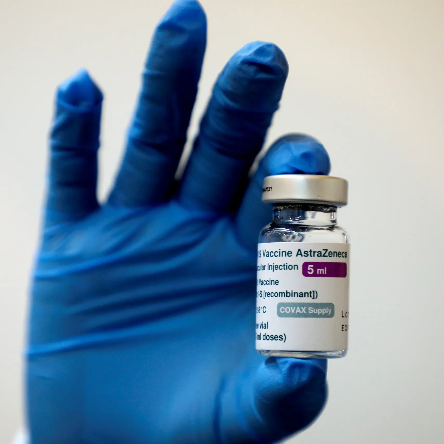 صورة حول : قضية قانونية جديدة: امرأة أمريكية تقاضي شركة أسترازينيكا بسبب آثار جانبية للقاح قضية قانونية جديدة: امرأة أمريكية تقاضي شركة أسترازينيكا بسبب آثار جانبية للقاح