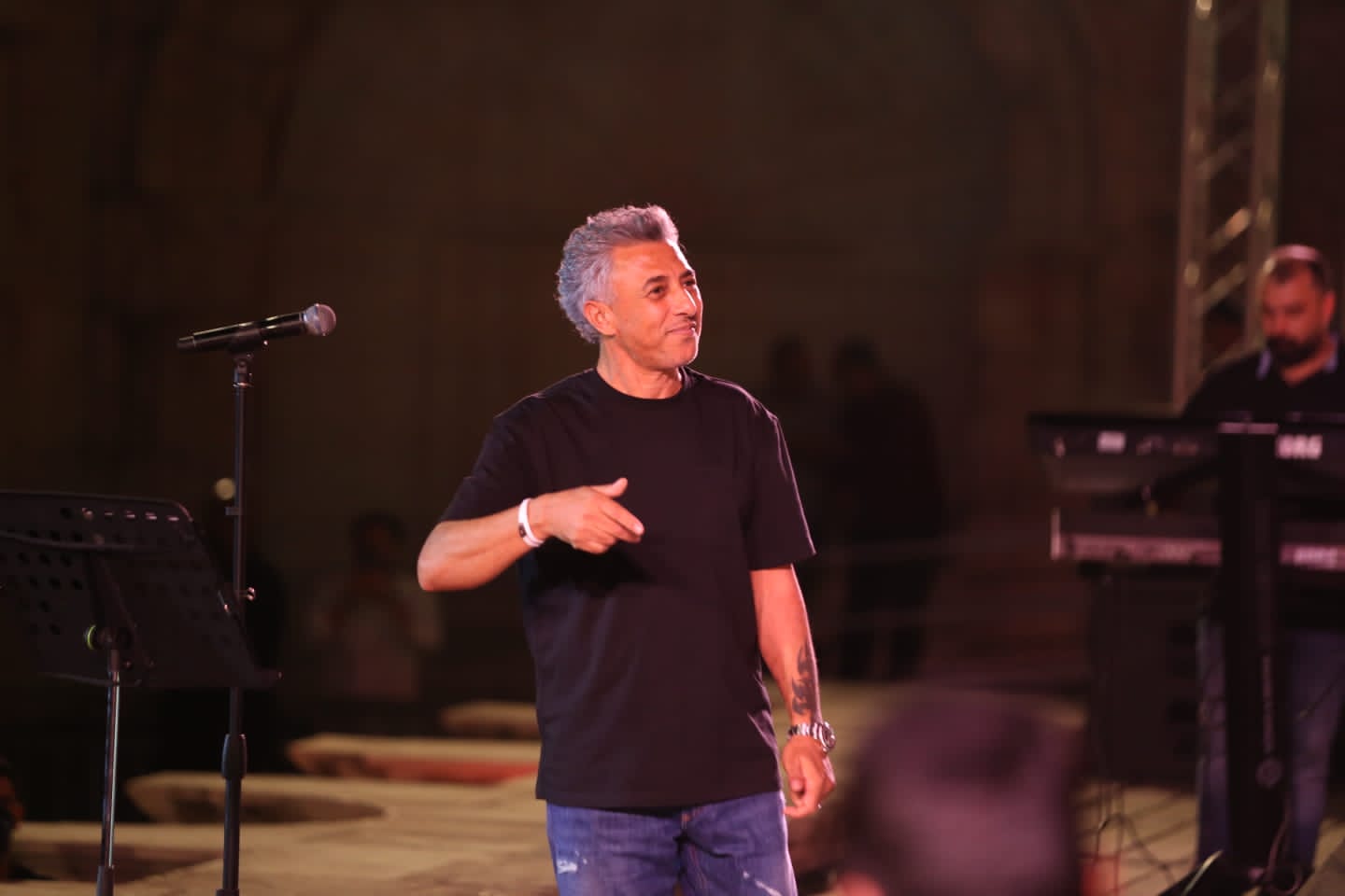 العبداللات يبدع في ليلة فنية خيرية لدعم مرضى السرطان من أطفال الأردن وغزة.