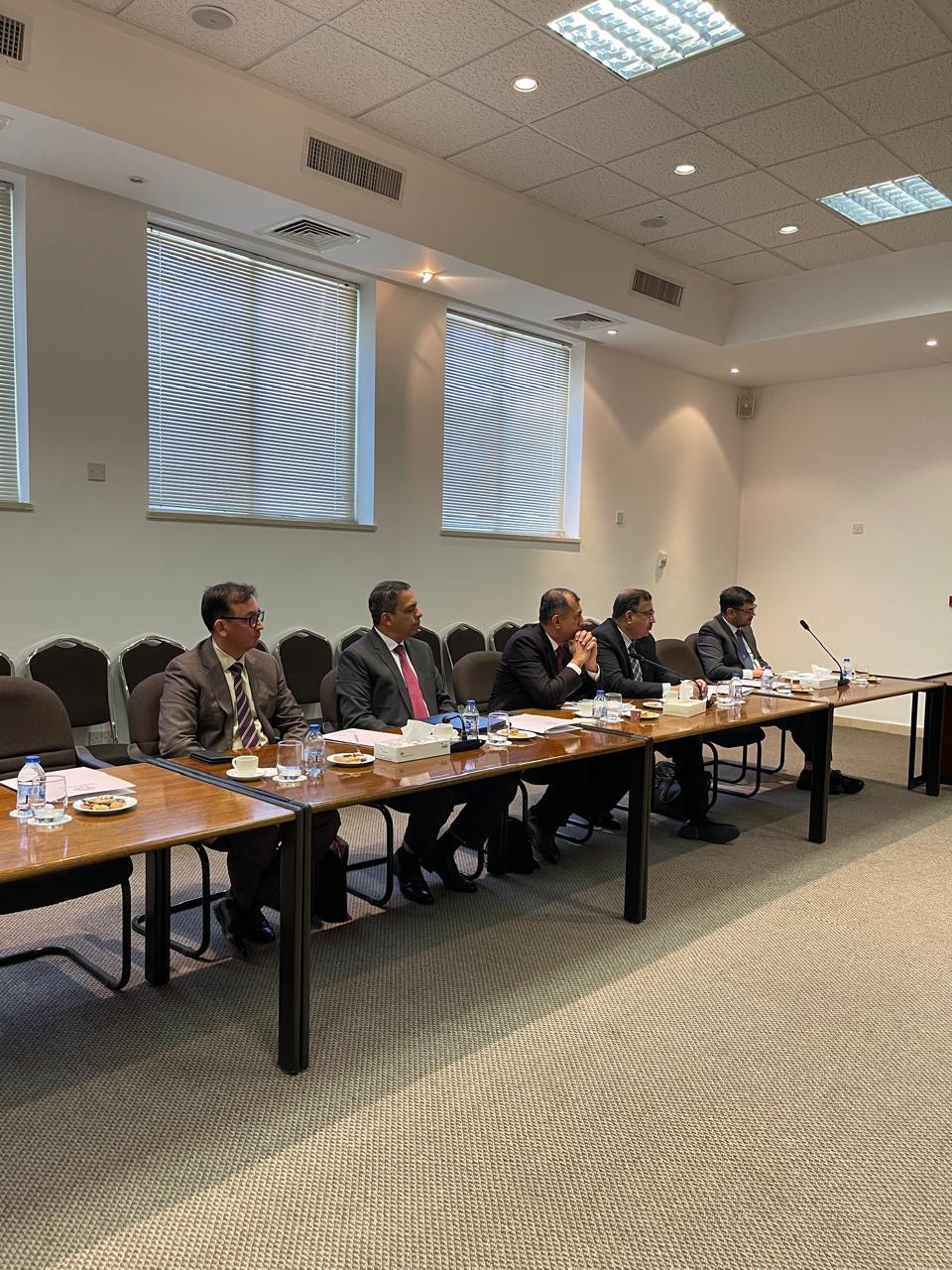 منتدى الفكر العربي يستضيف وفدًا عسكريًا من جامعة الدفاع الباكستانية