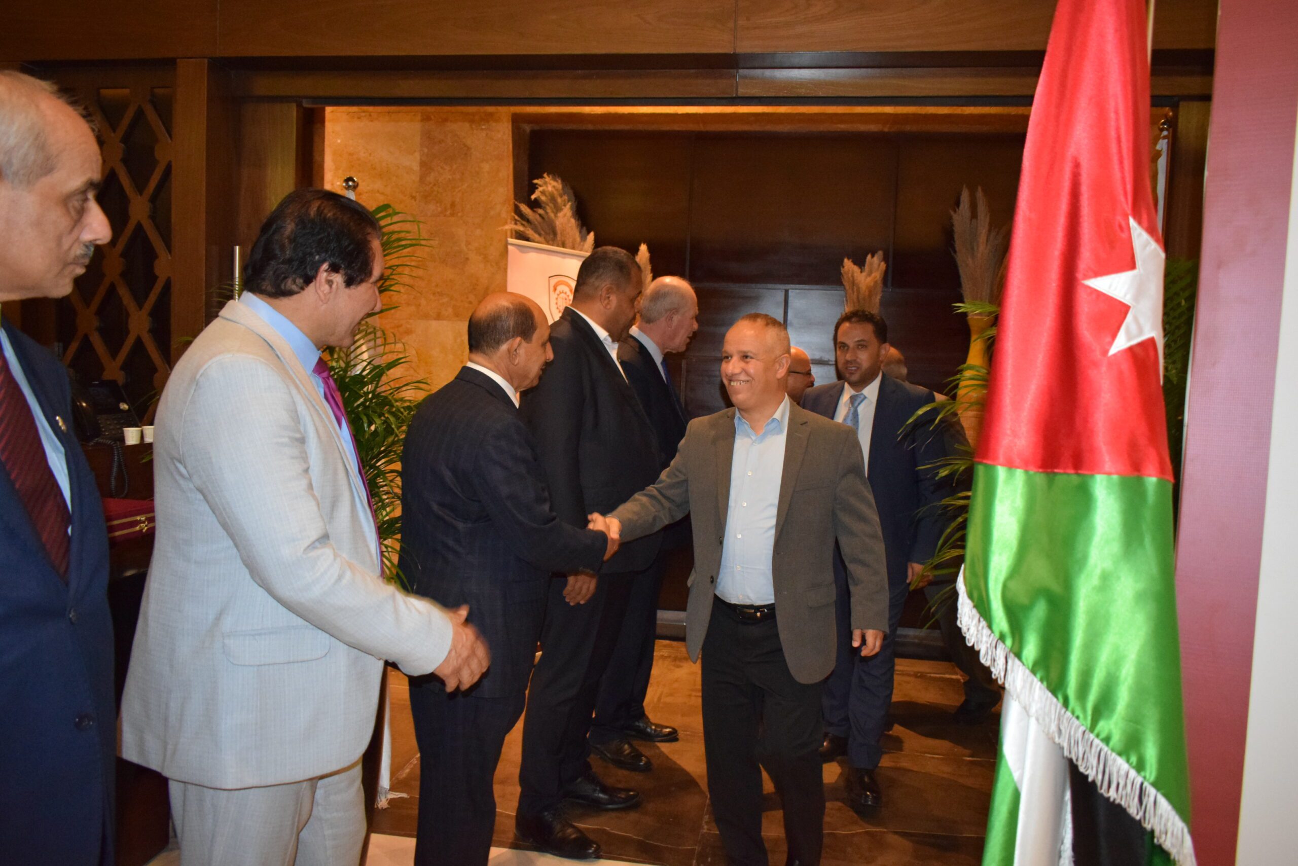 صورة حول : الاتحاد العام لنقابات عمال الأردن يحتفل بذكرى الاستقلال: تكريم للإنجازات ودعم للتعاون الوطنيّ في رحلة بناء مستقبل مُشرق الاتحاد العام لنقابات عمال الأردن يحتفل بذكرى الاستقلال: تكريم للإنجازات ودعم للتعاون الوطنيّ في رحلة بناء مستقبل مُشرق