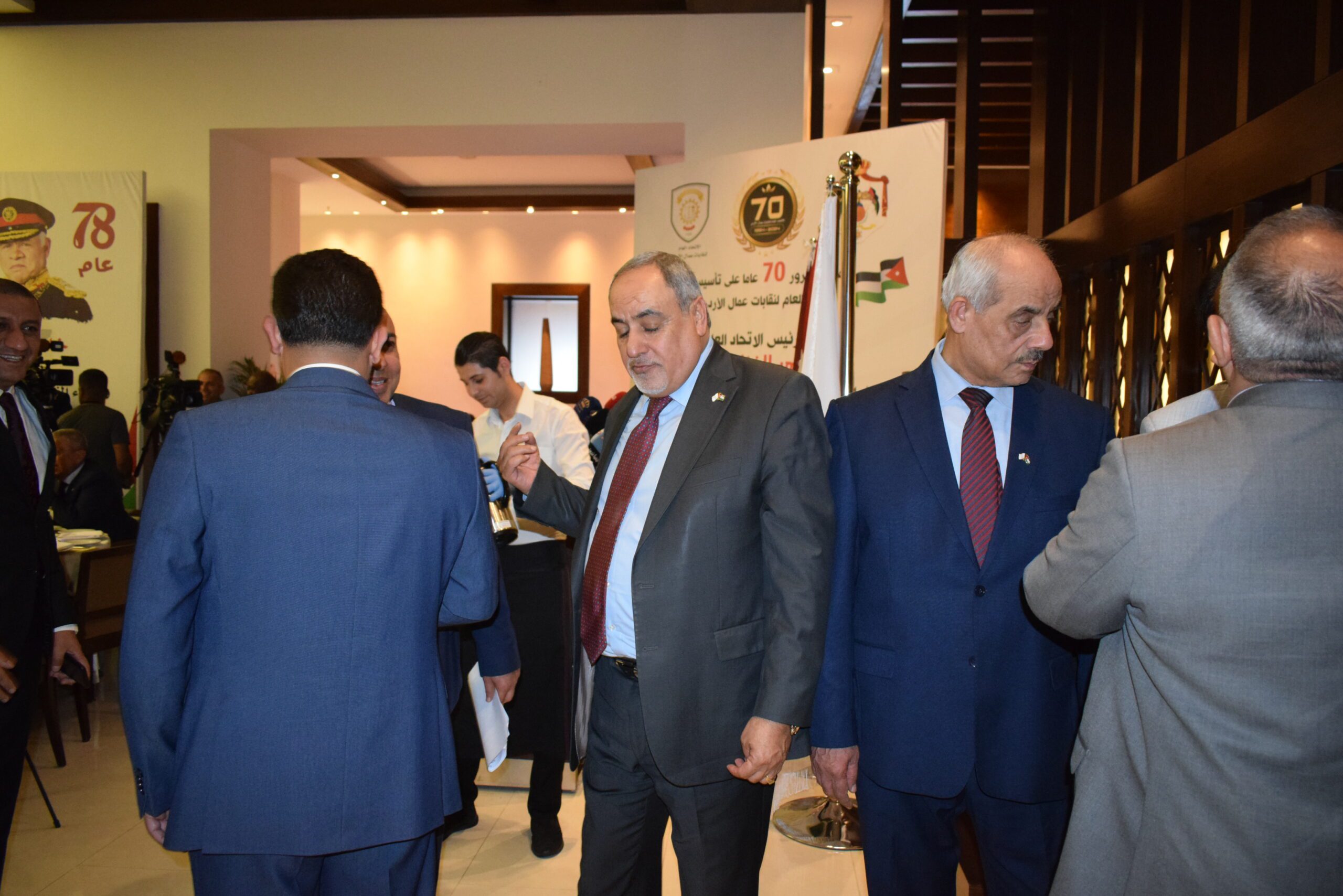 صورة حول : الاتحاد العام لنقابات عمال الأردن يحتفل بذكرى الاستقلال: تكريم للإنجازات ودعم للتعاون الوطنيّ في رحلة بناء مستقبل مُشرق الاتحاد العام لنقابات عمال الأردن يحتفل بذكرى الاستقلال: تكريم للإنجازات ودعم للتعاون الوطنيّ في رحلة بناء مستقبل مُشرق