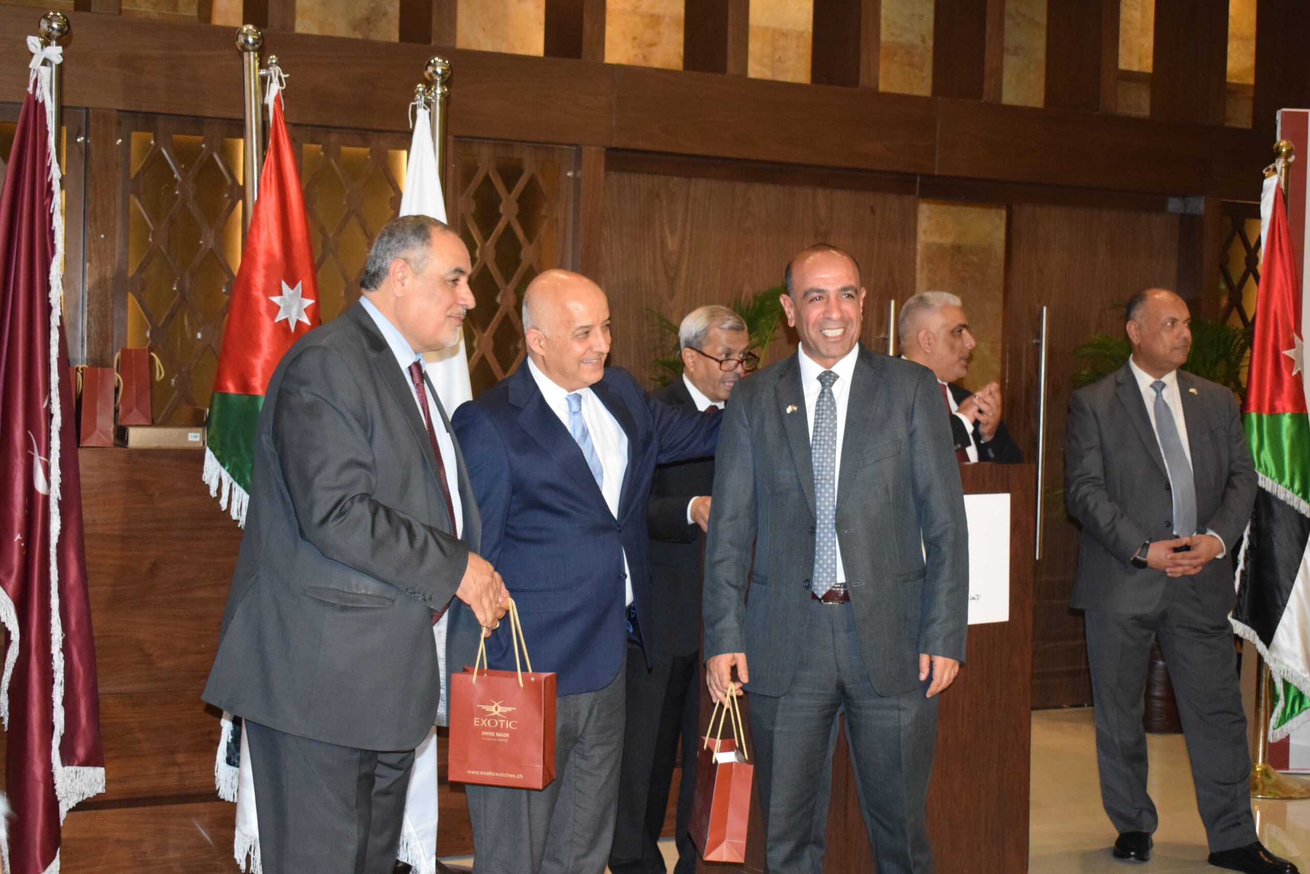 صورة حول : الاتحاد العام لنقابات عمال الأردن يحتفل بذكرى الاستقلال: تكريم للإنجازات ودعم للتعاون الوطنيّ في رحلة بناء مستقبل مُشرق الاتحاد العام لنقابات عمال الأردن يحتفل بذكرى الاستقلال: تكريم للإنجازات ودعم للتعاون الوطنيّ في رحلة بناء مستقبل مُشرق