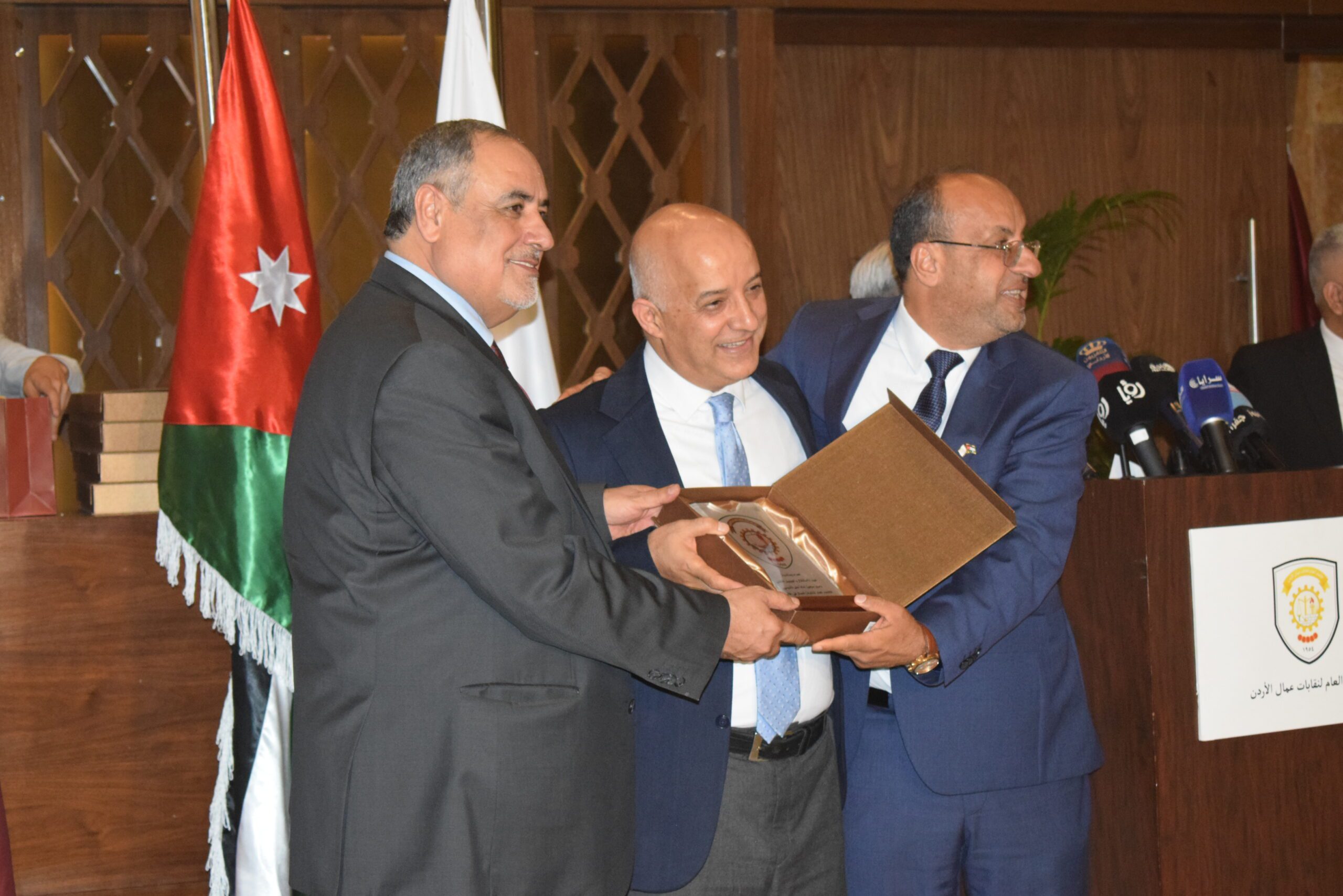 الاتحاد العام لنقابات عمال الأردن يحتفل بذكرى الاستقلال: تكريم للإنجازات ودعم للتعاون الوطنيّ في رحلة بناء مستقبل مُشرق