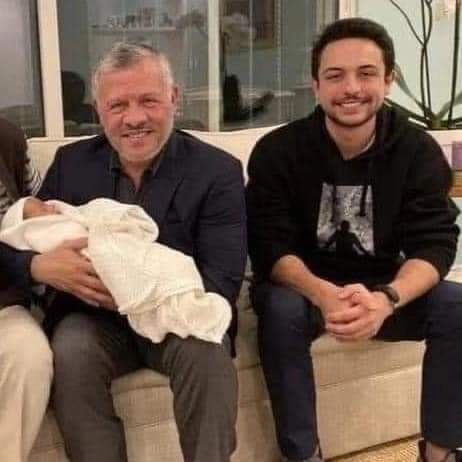 صورة حول : توضيح بخصوص هذه الصورة توضيح بخصوص هذه الصورة