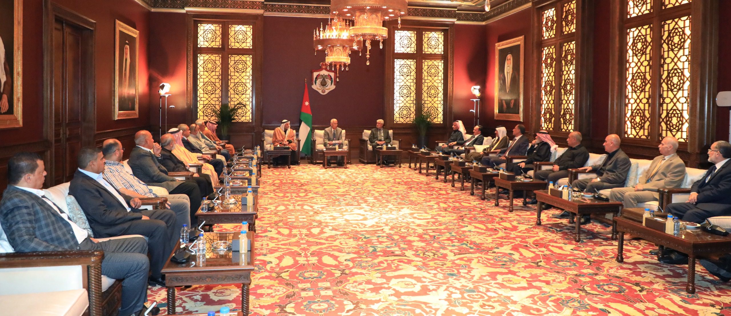 العيسوي يلتقي وفدا من وجهاء عشيرة المصاروة