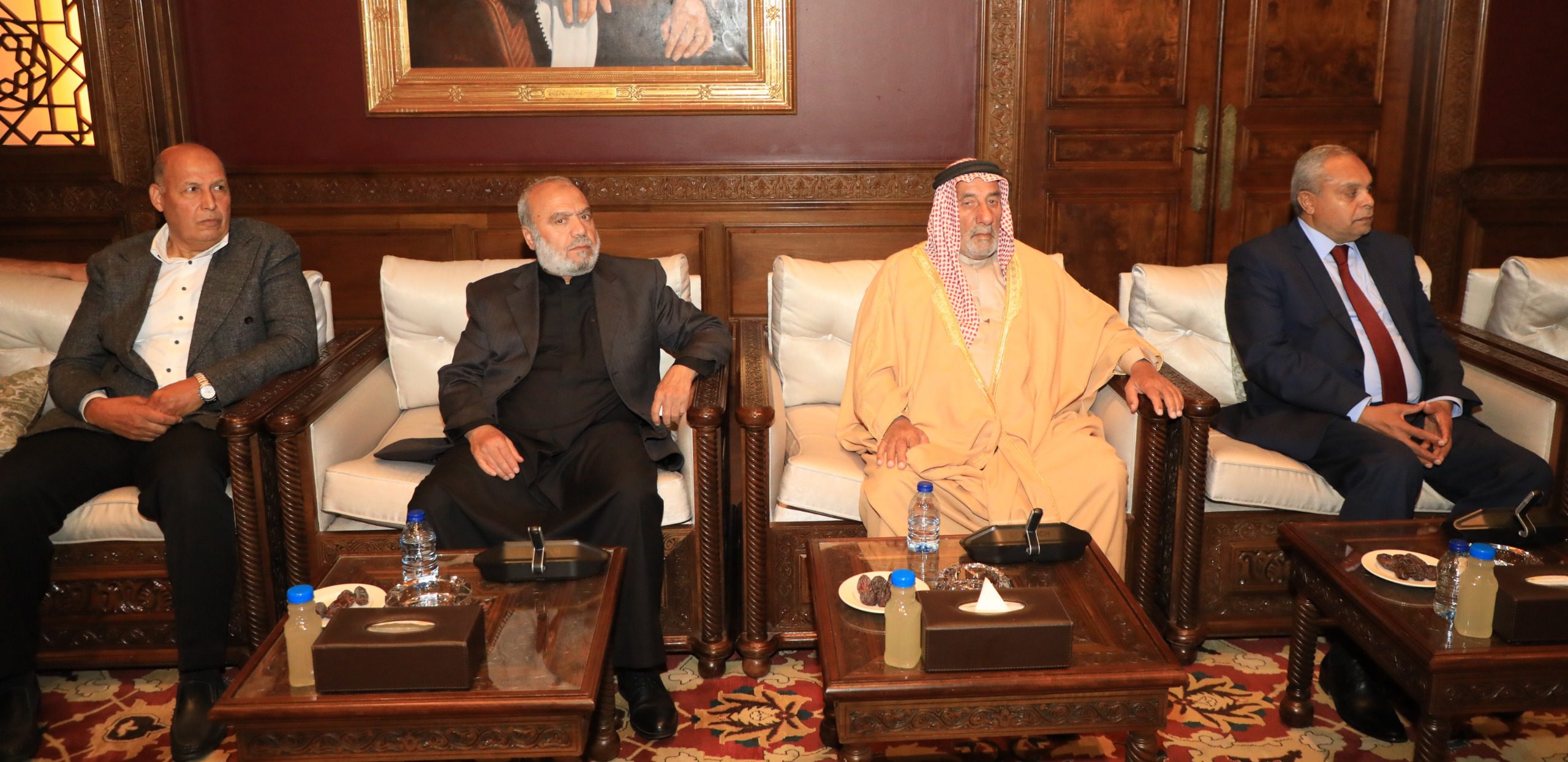 العيسوي يلتقي وفدا من وجهاء عشيرة المصاروة