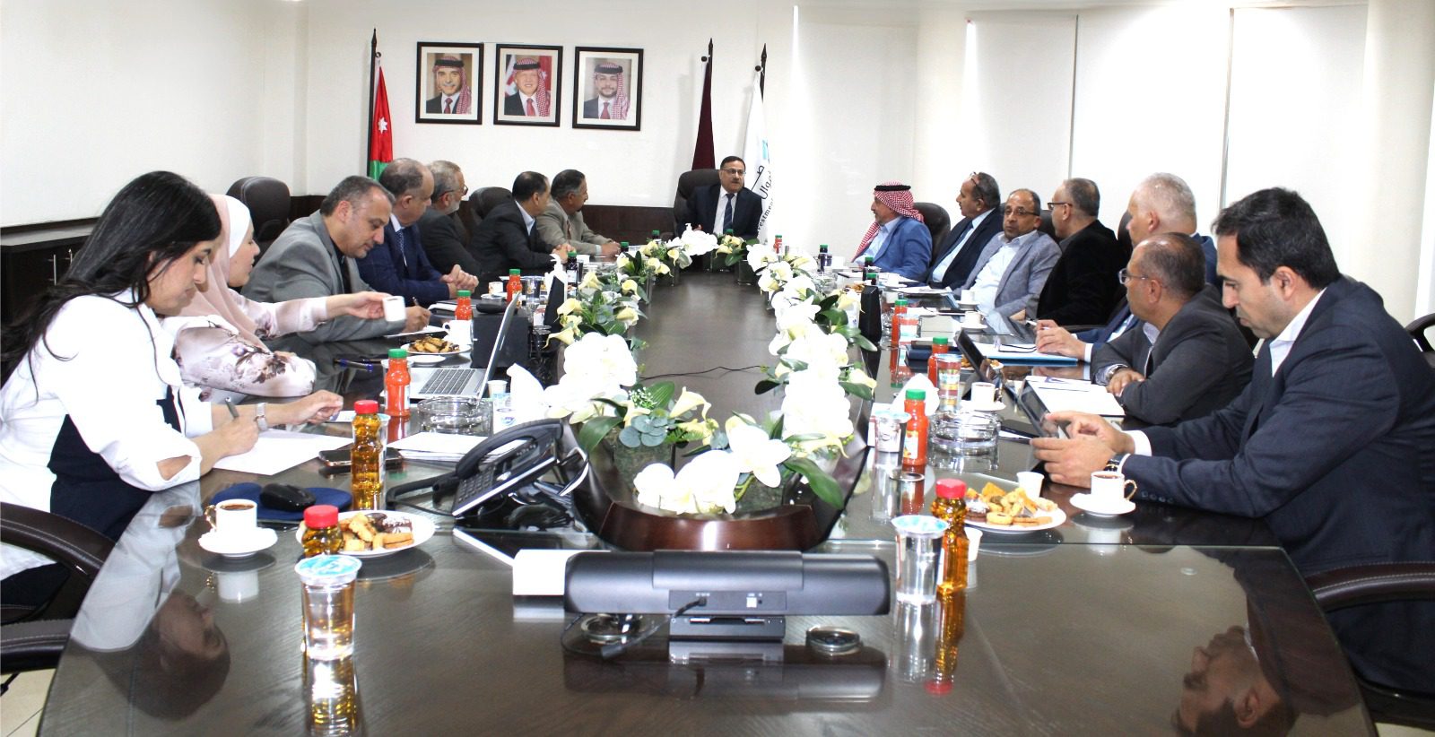 صورة حول : صندوق استثمار اموال الضمان الاجتماعي يلتقي مع وفد من ملتقى النخبة صندوق استثمار اموال الضمان الاجتماعي يلتقي مع وفد من ملتقى النخبة